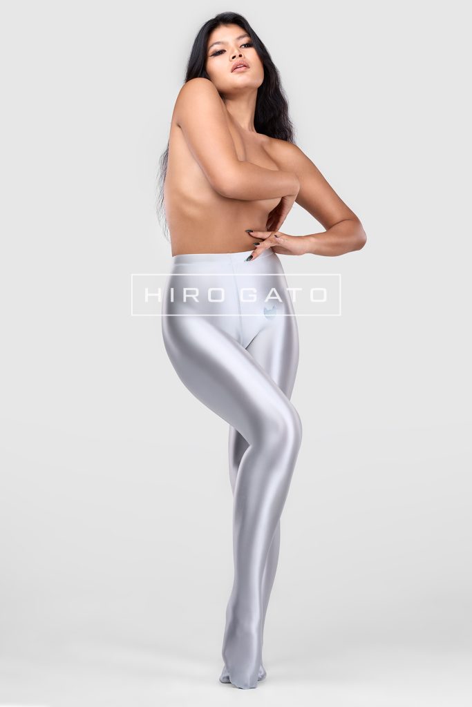 satin-lycra-leggings-silver-shiny-spandex-hiro-gato